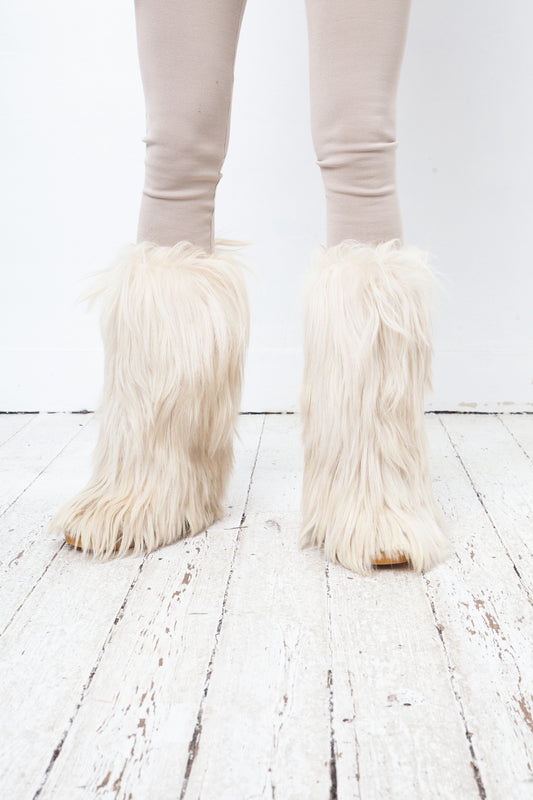 1970's hairy white Yeti boots size 39
