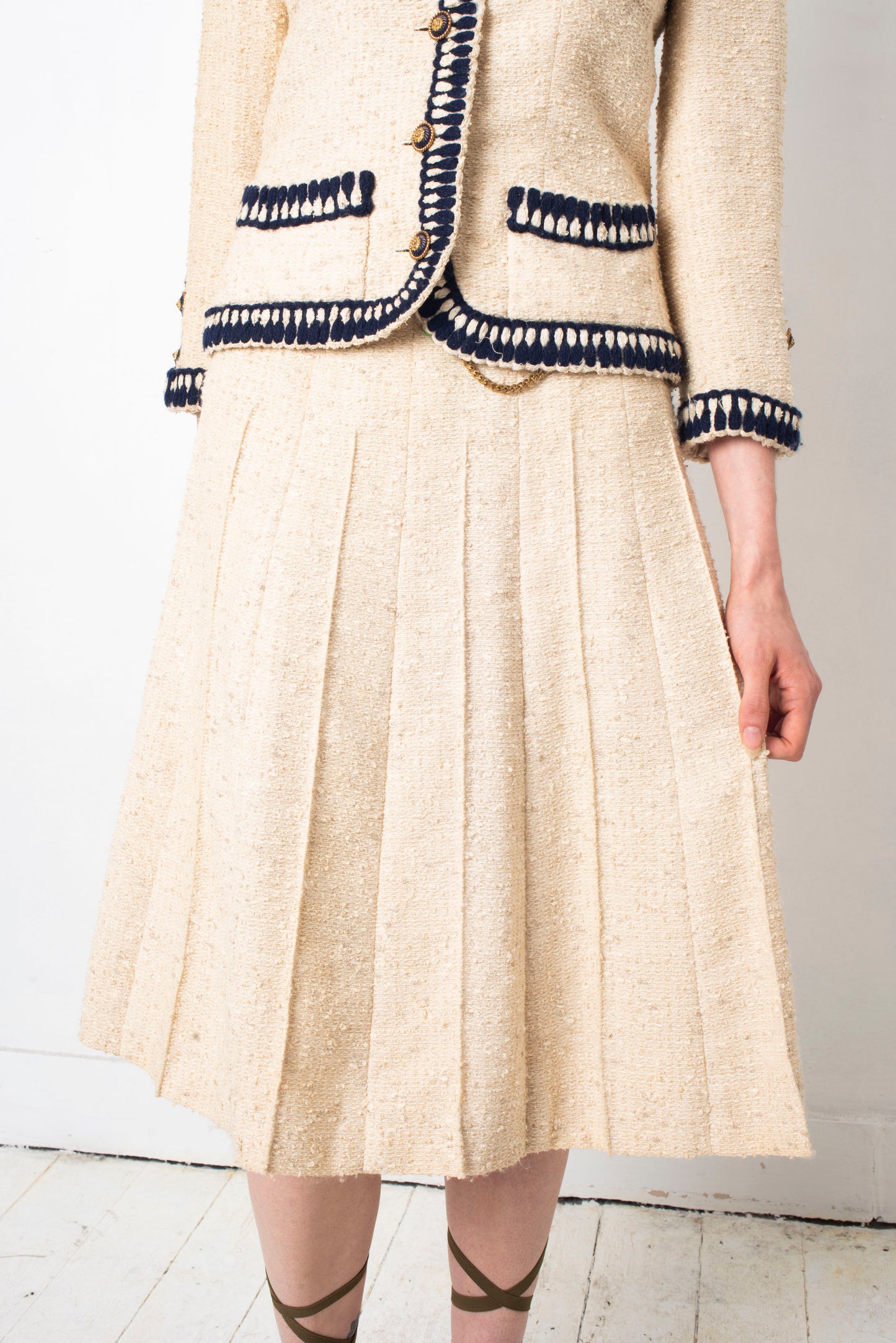 Chanel 1970's Haute Couture cream and navy skirt suit