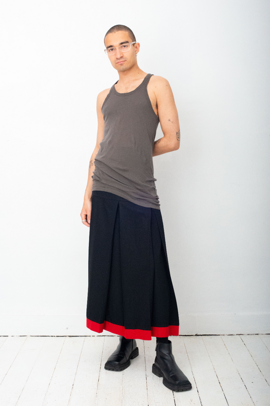 Yohji Yamamoto black long skirt pleated with red hem