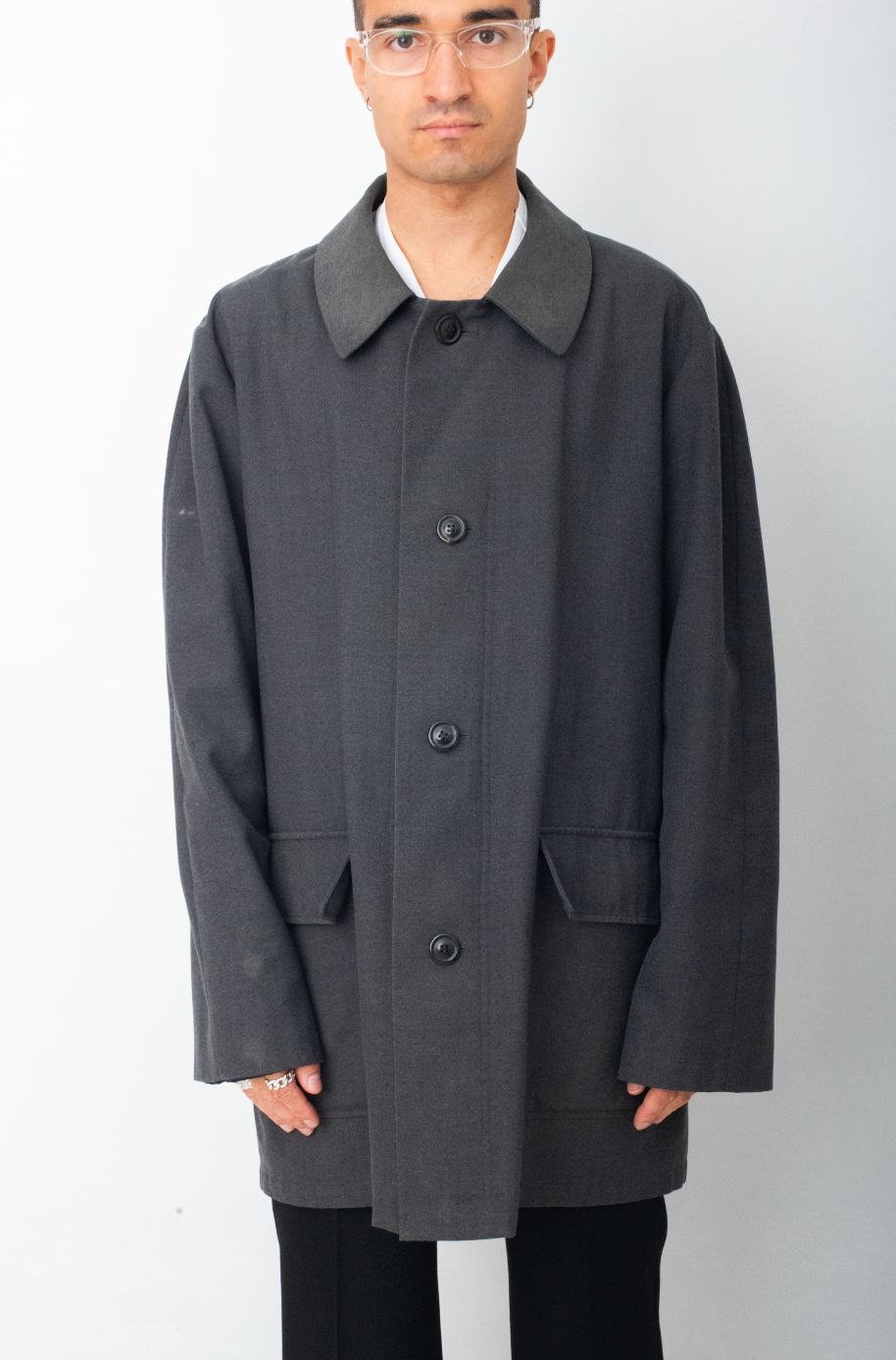 Martin Margiela 2001 wool grey coat with special button closure