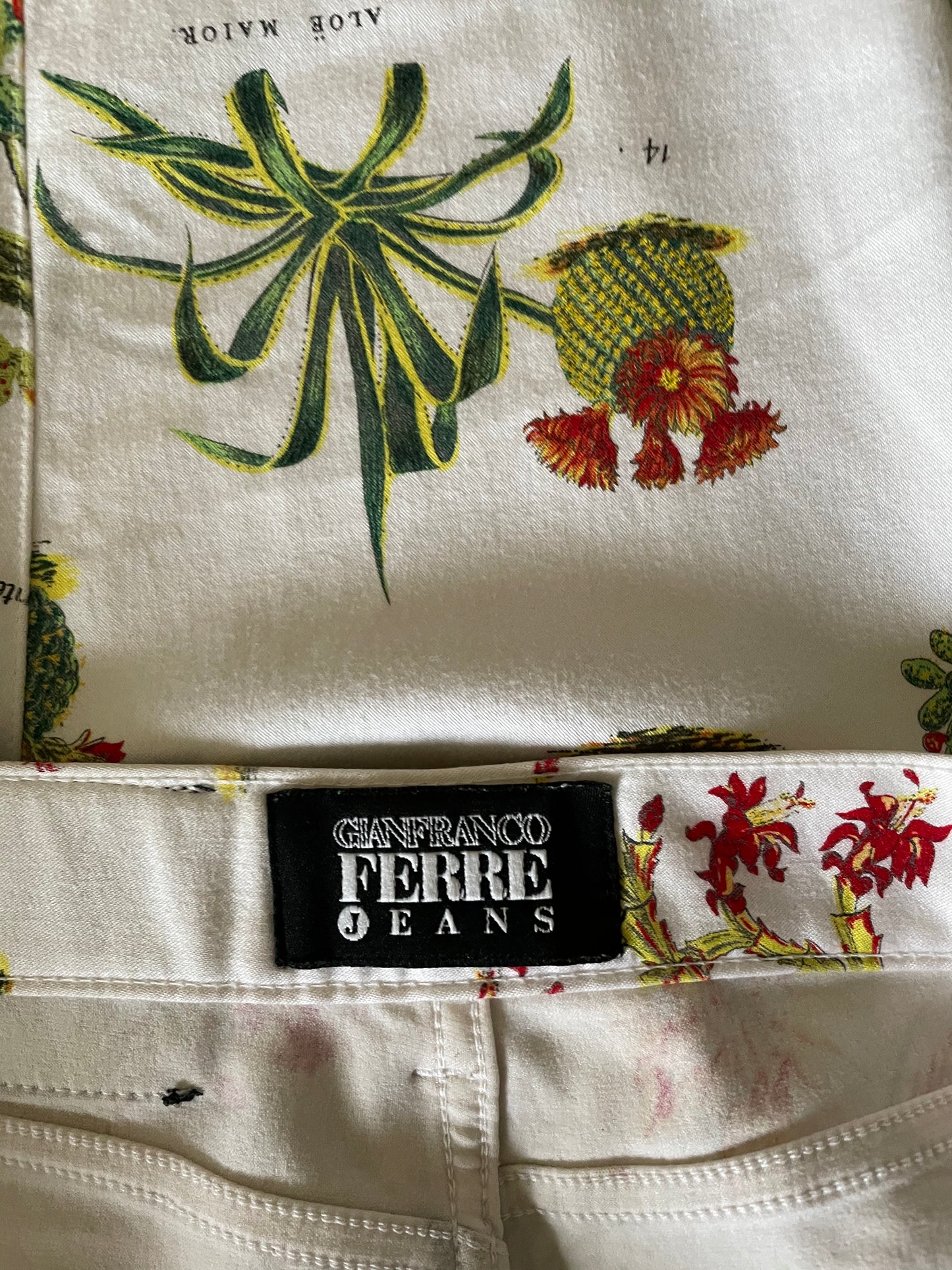Gianfranco Ferre 90's white pants with plant and flower print