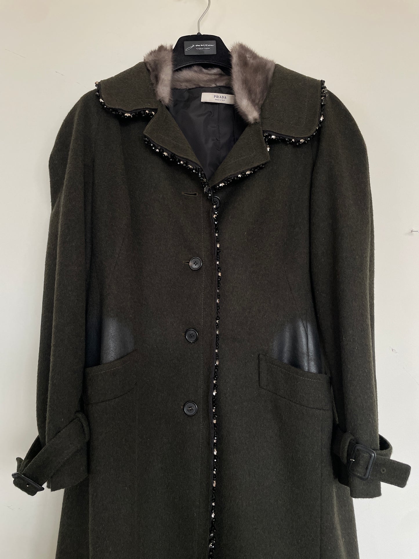 Prada FW 2004 runway dark green wool coat with fur collar, waxed details and black pearl finishings