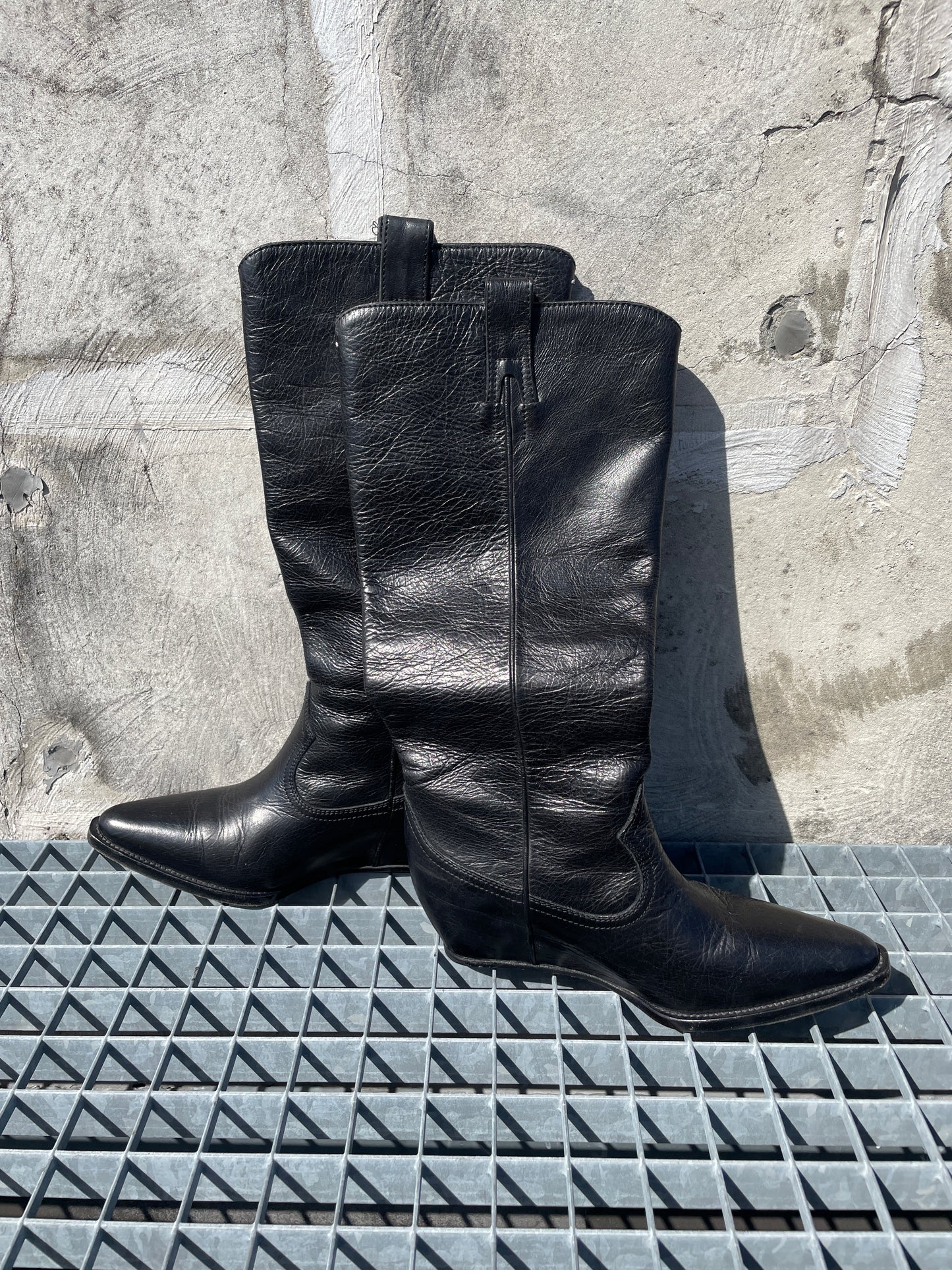 Martin Margiela platform black leather cowboy boots size 35 (fit like 36)